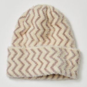 🎉LAST CHANCE🎉 FREE PEOPLE Ziggy Fuzzy Beanie / Shadow Combo